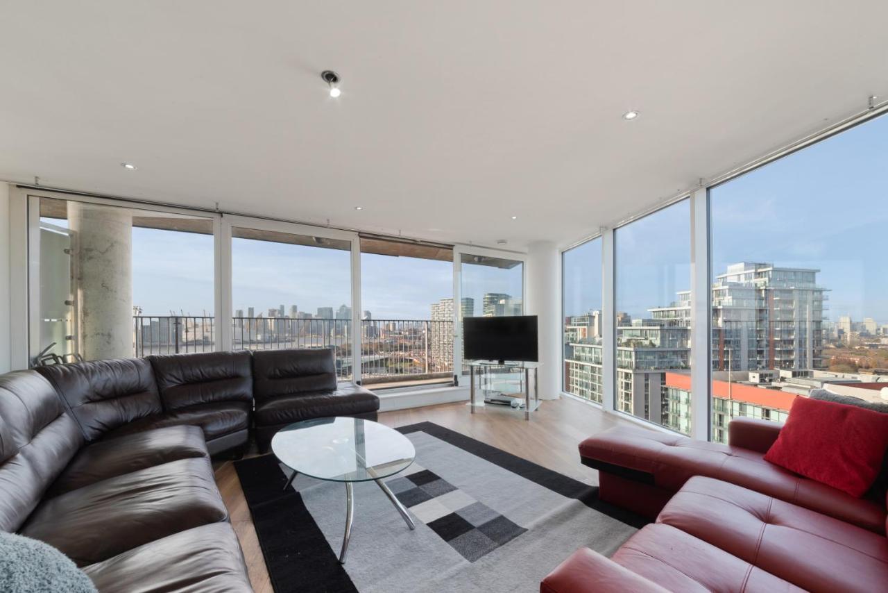 Excel 3 Bedroom Apartment Near City Airport And O2 Arena ロンドン エクステリア 写真