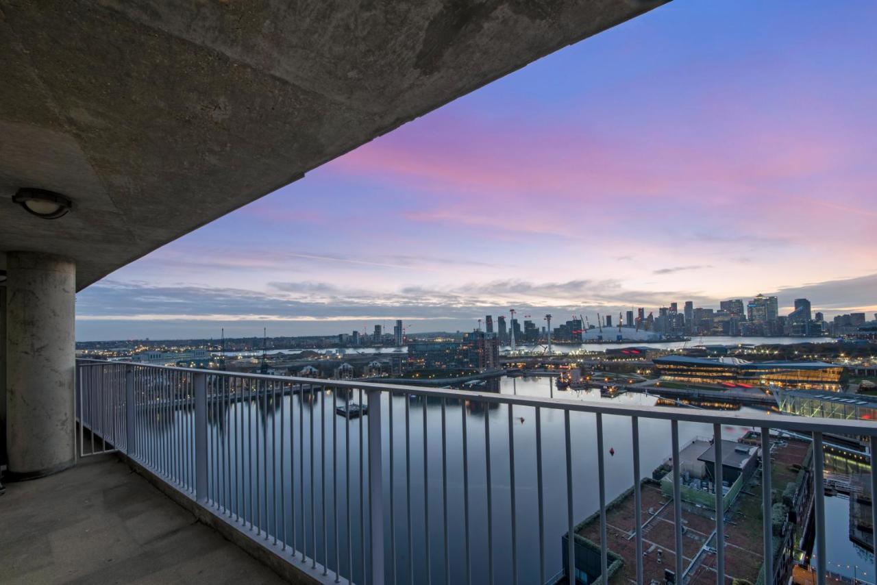 Excel 3 Bedroom Apartment Near City Airport And O2 Arena ロンドン エクステリア 写真